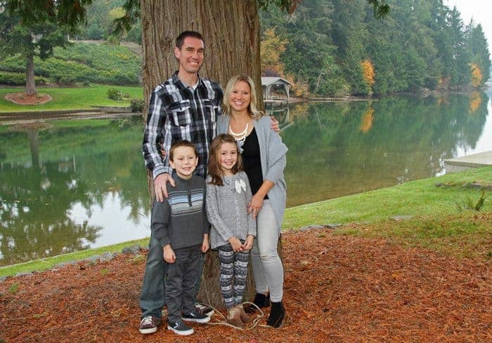 Family photos at lake tapps