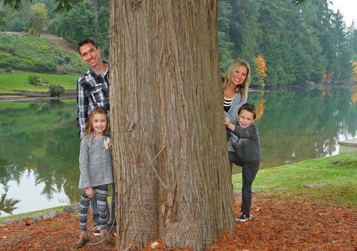 Family photoshoot at lake tapps